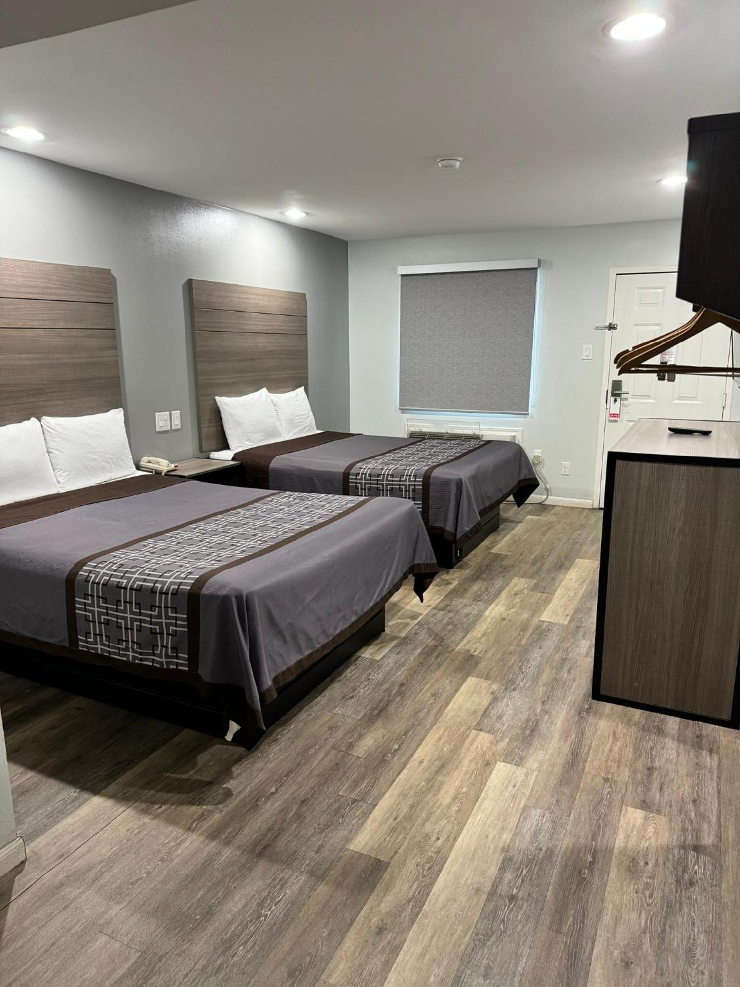 Continental Inn And Suites Nacogdoches Tx Sfa University Downtown Luaran gambar