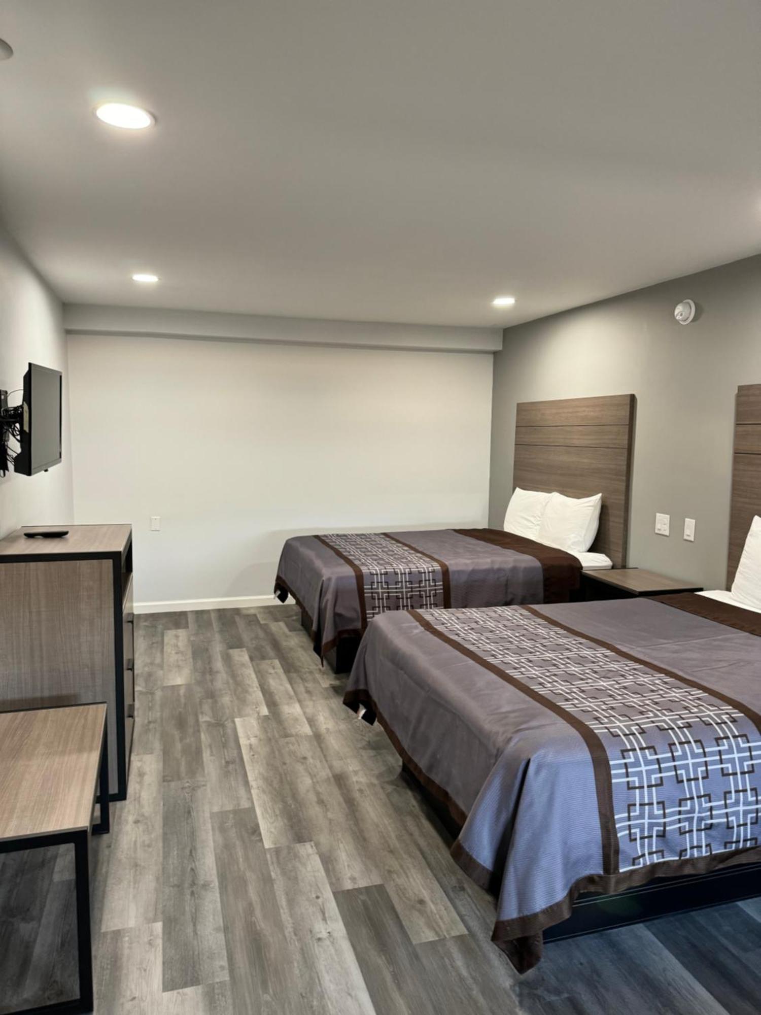 Continental Inn And Suites Nacogdoches Tx Sfa University Downtown Luaran gambar