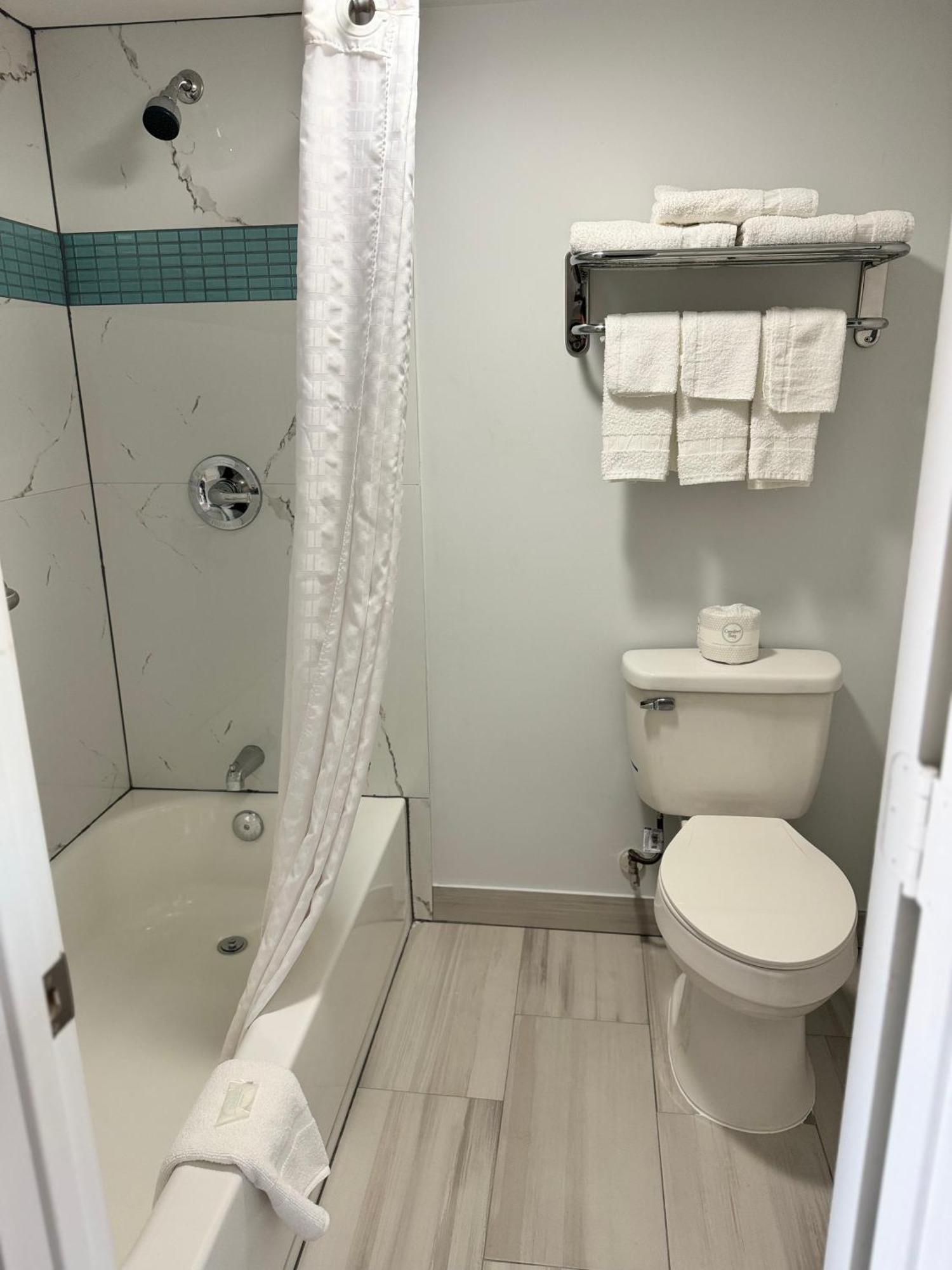 Continental Inn And Suites Nacogdoches Tx Sfa University Downtown Luaran gambar