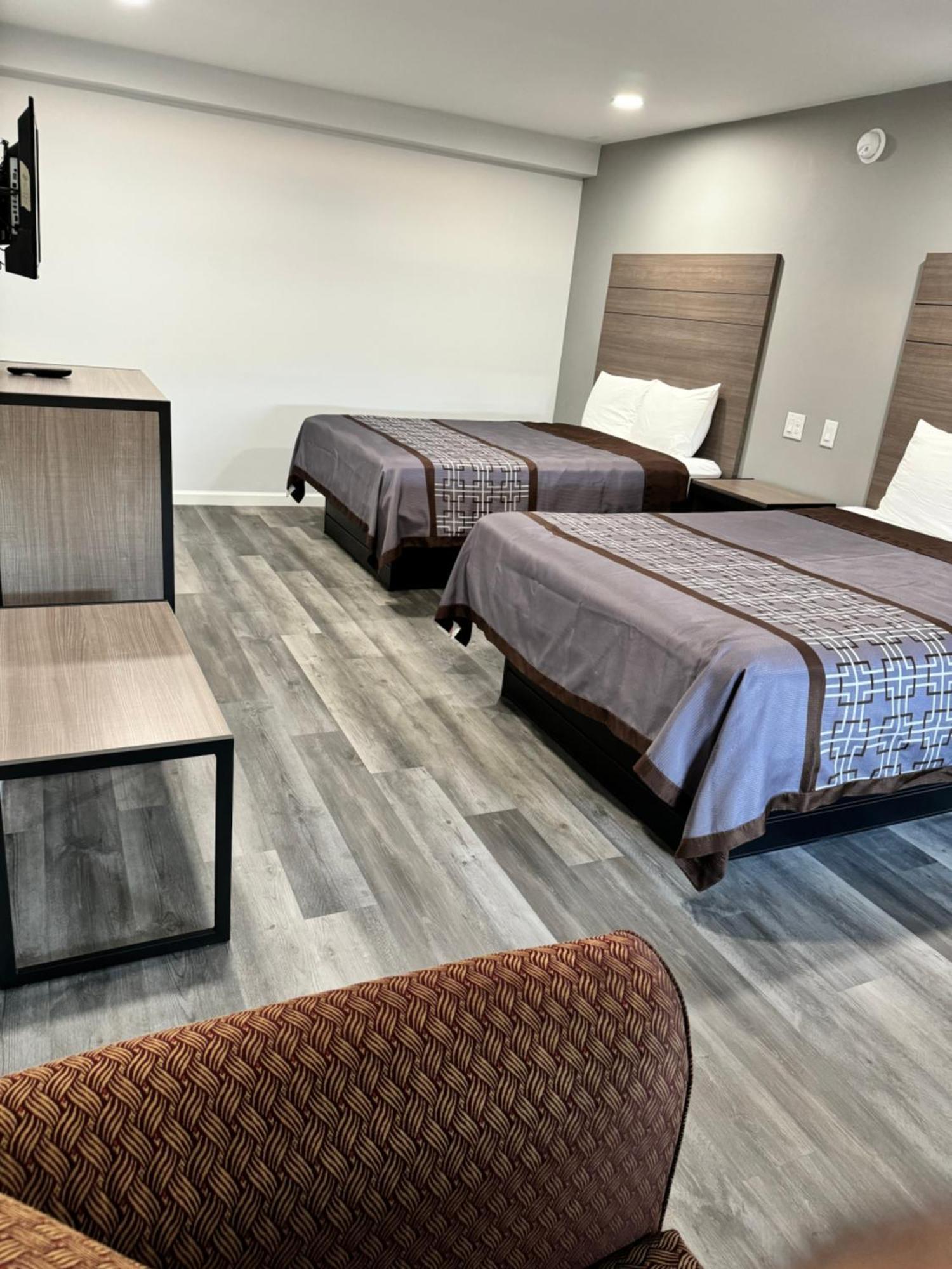 Continental Inn And Suites Nacogdoches Tx Sfa University Downtown Luaran gambar