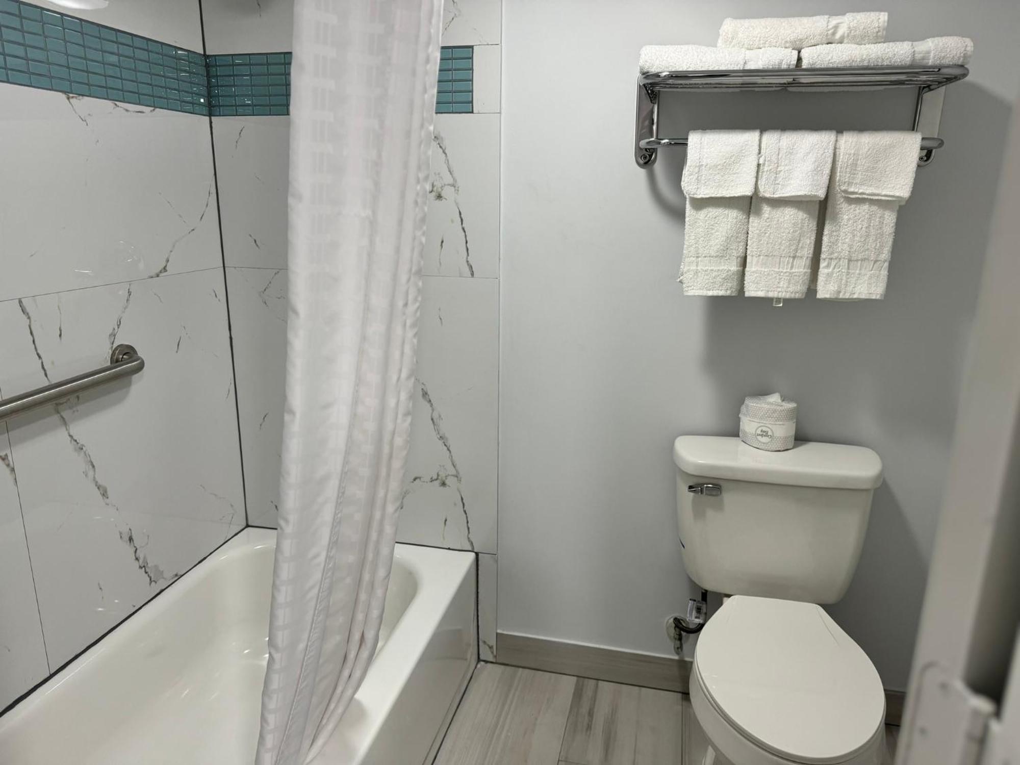 Continental Inn And Suites Nacogdoches Tx Sfa University Downtown Luaran gambar