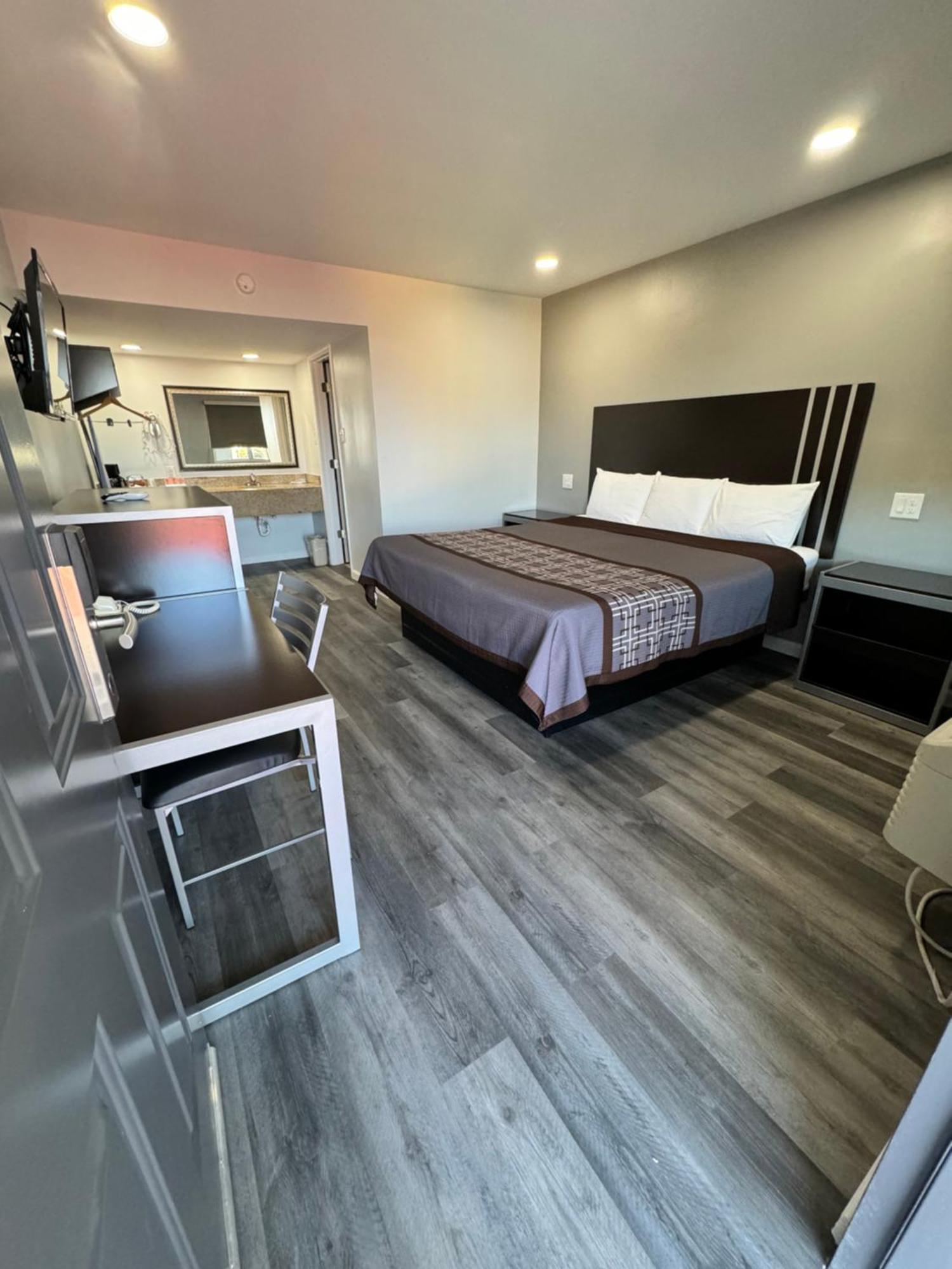 Continental Inn And Suites Nacogdoches Tx Sfa University Downtown Luaran gambar