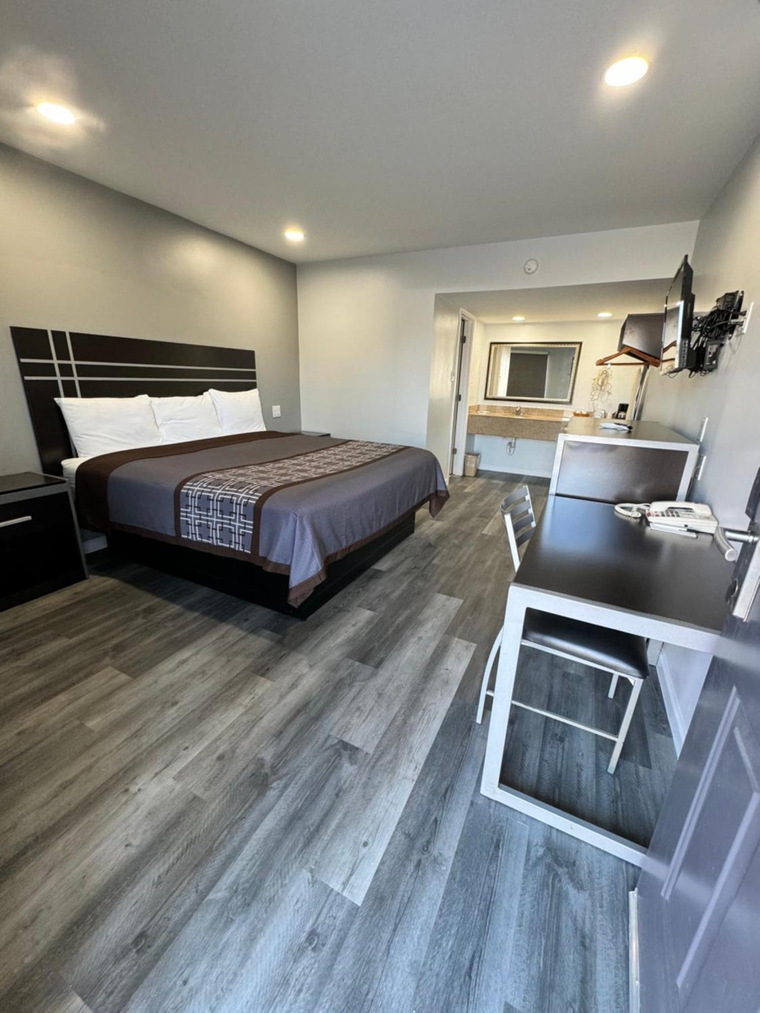 Continental Inn And Suites Nacogdoches Tx Sfa University Downtown Luaran gambar