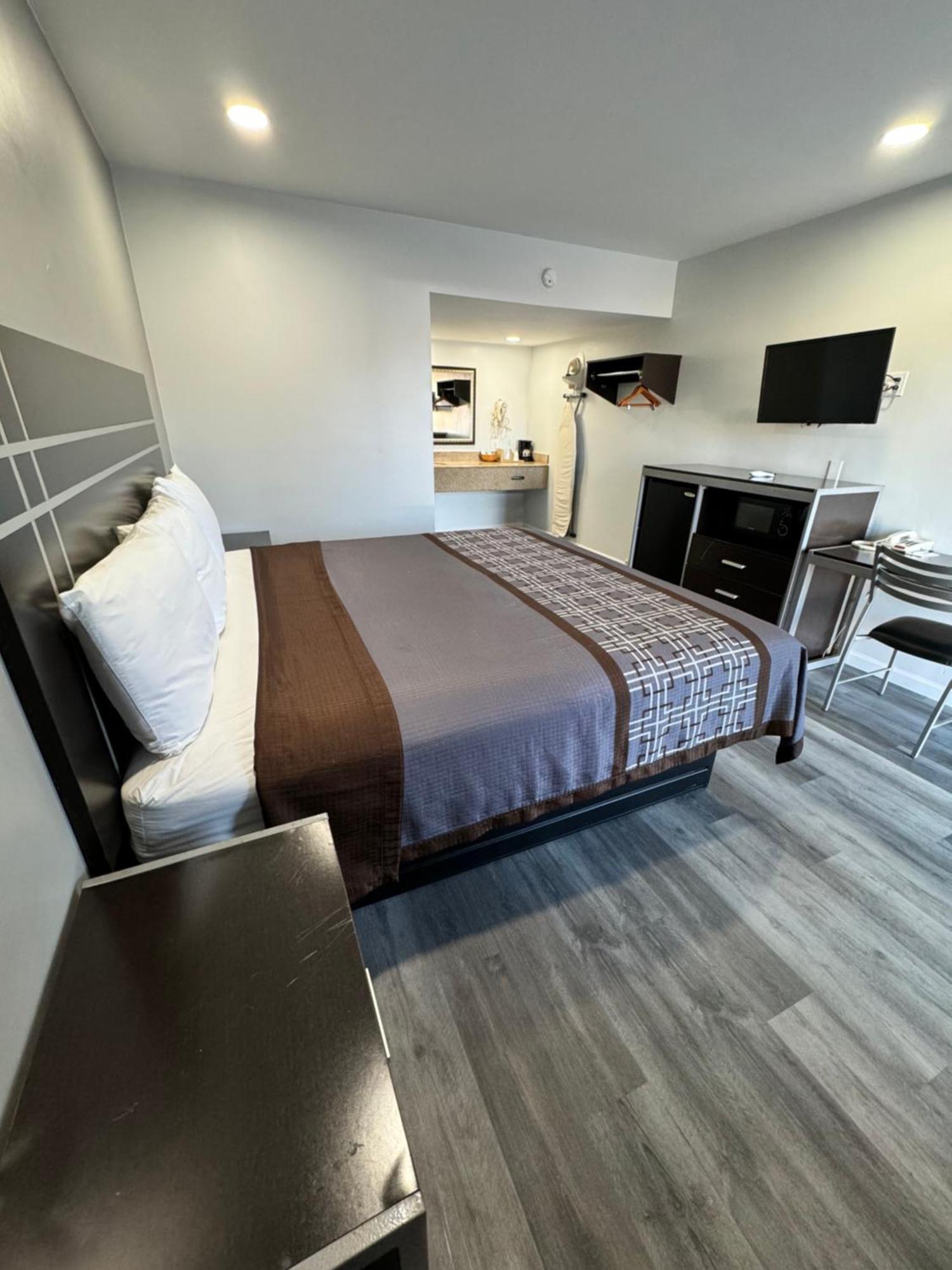 Continental Inn And Suites Nacogdoches Tx Sfa University Downtown Luaran gambar