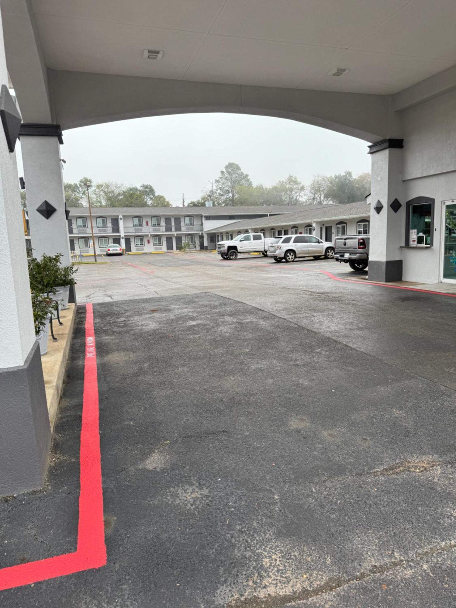 Continental Inn And Suites Nacogdoches Tx Sfa University Downtown Luaran gambar