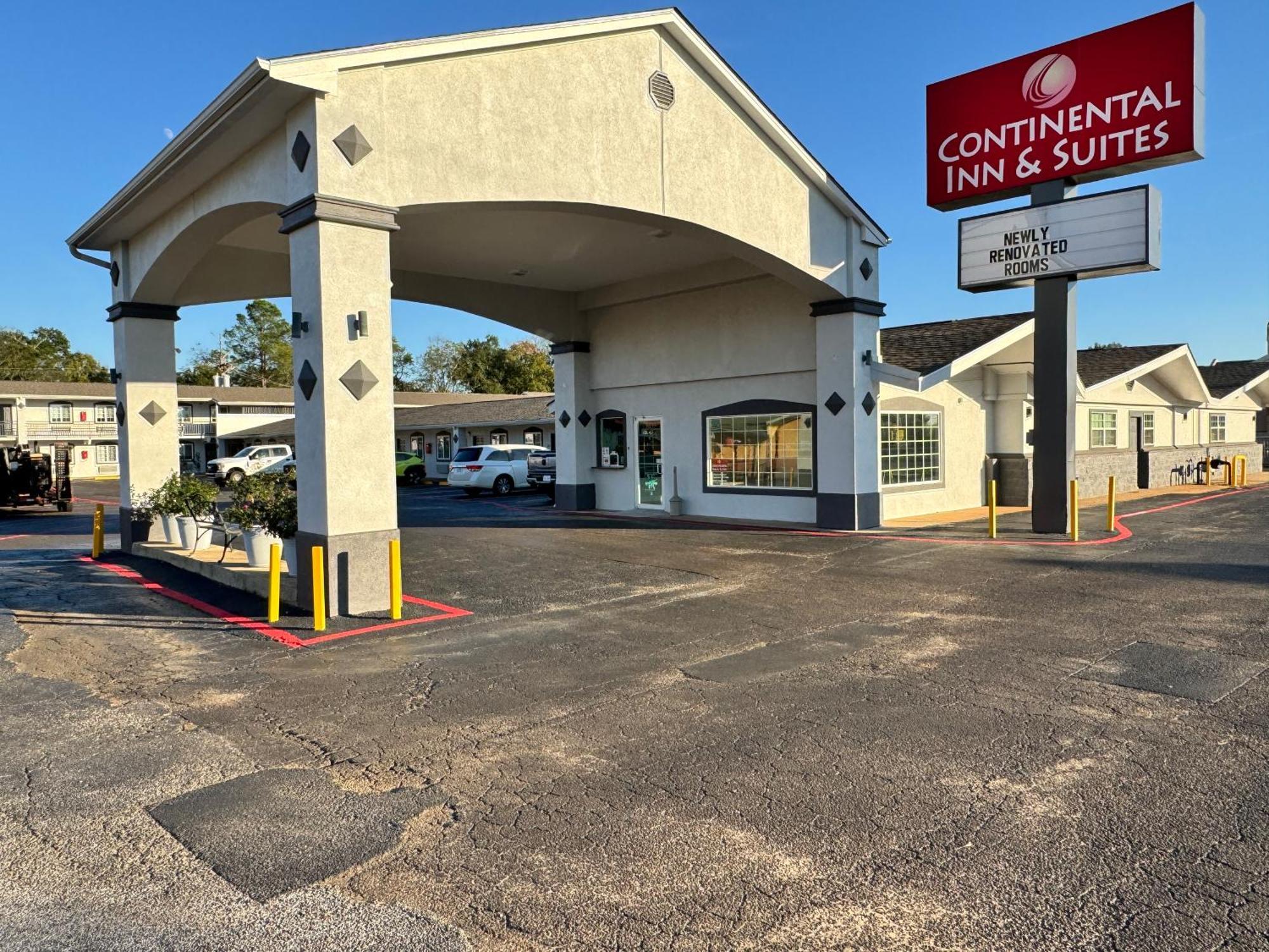 Continental Inn And Suites Nacogdoches Tx Sfa University Downtown Luaran gambar